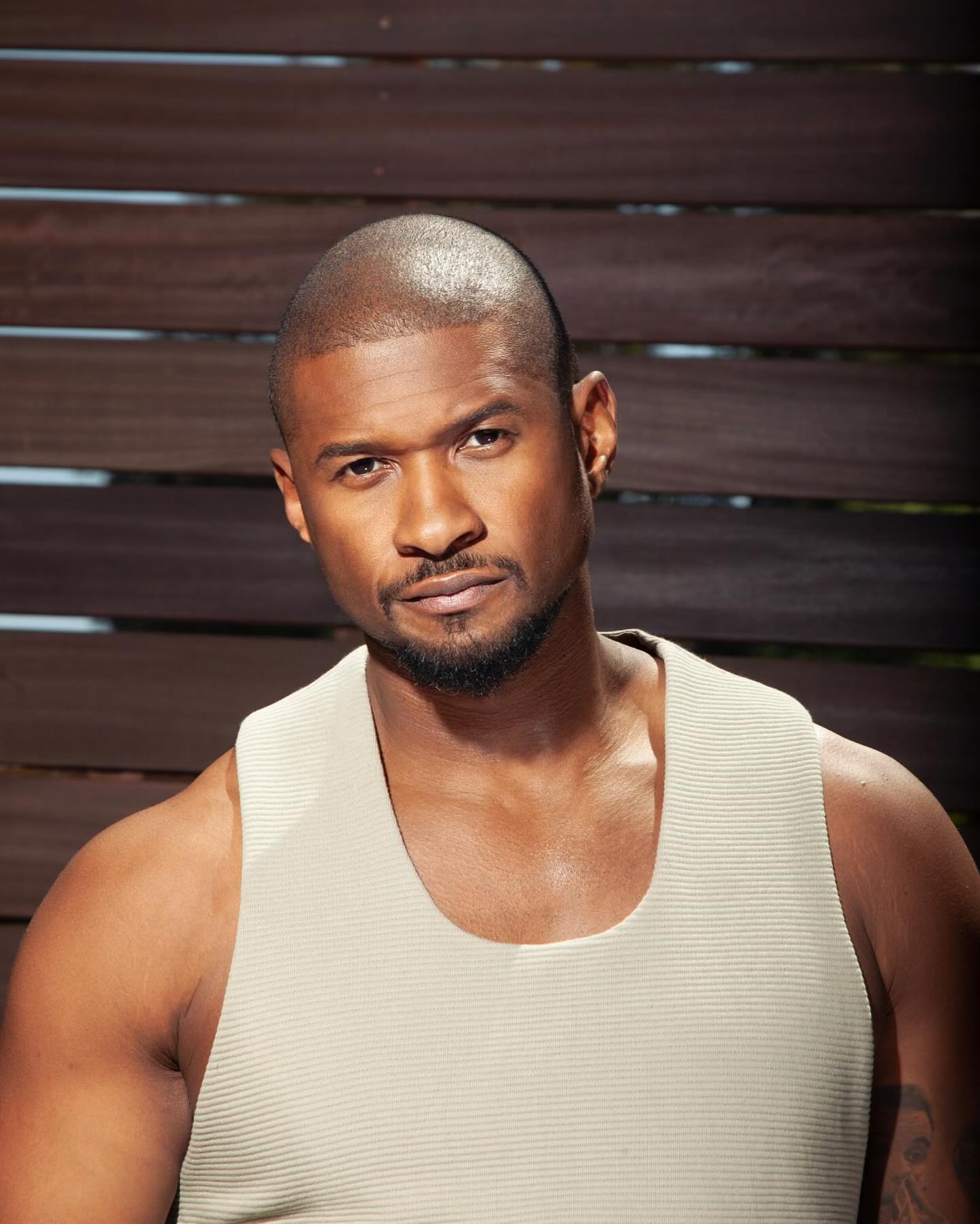 Usher Bio, Age, Career, Net Worth, Height, Education, Girlfriend & More