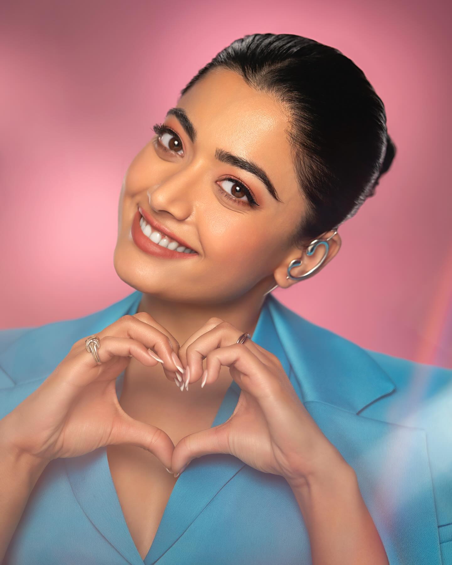 Rashmika Mandanna Bio, Age, Career, Net Worth, Height, Education, Boyfriend & More